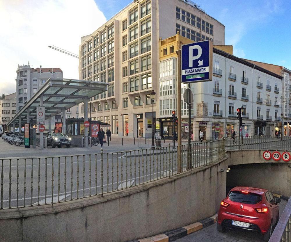 Atuaire Home Preciosa Vivienda Vistas A La Catedral Parking Incluido Burgo Exterior foto